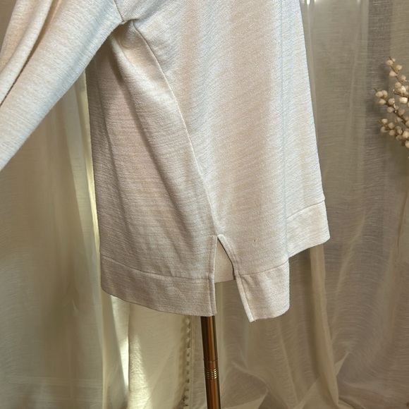 Banana Republic Oatmeal Cream V-Neck Long sleeve Shirt Sz XS - Picture 6 of 7